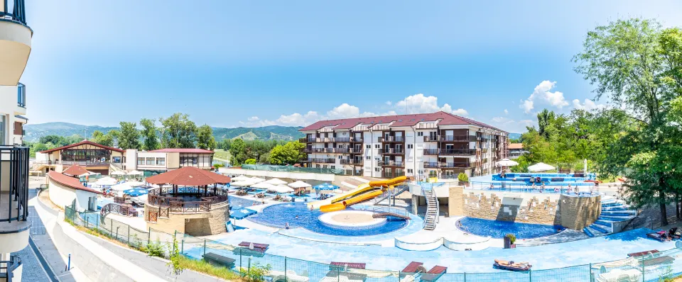 Pogled sa balkona apartmana na Aqua Park Srebrno jezero