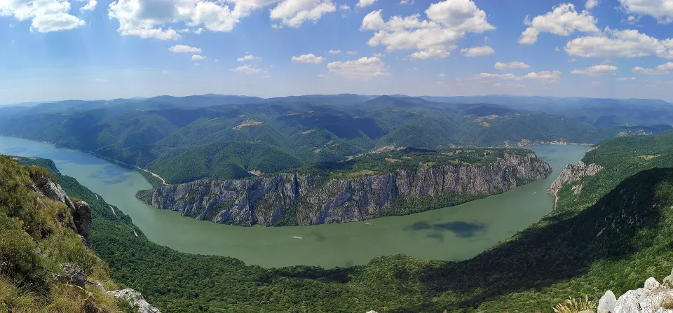 Kazan sa vidikovca Veliki Štrbac