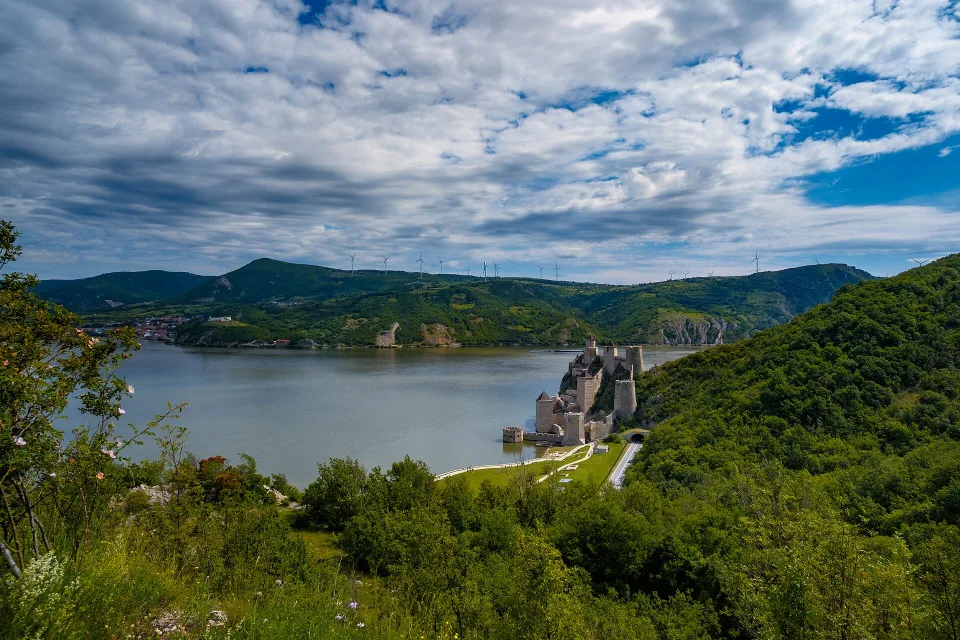Golubac Fortress in spring — a day trip from Silver Lake, Serbia without the summer crowds